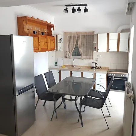 On The Sea Apartment Peraia (Thessaloniki)