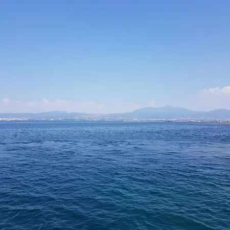 아파트 On The Sea